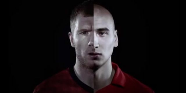 Iklan Chevrolet Panen Kecaman Suporter United-Liverpool