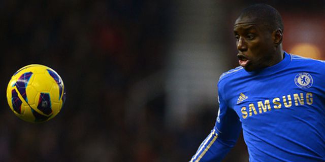 Benitez Bicara Persaingan Torres dan Demba Ba