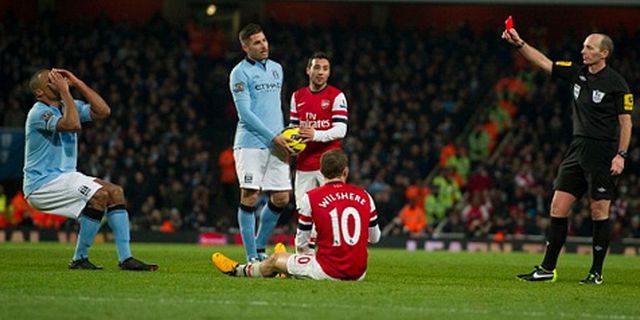Kartu Merah Kompany Dicabut FA Kartu Merah Kompany Dicabut FA