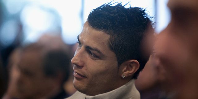 Video: Ronaldo Bintangi Iklan Sepatu Baru Nike Video: Ronaldo Bintangi Iklan Sepatu Baru Nike