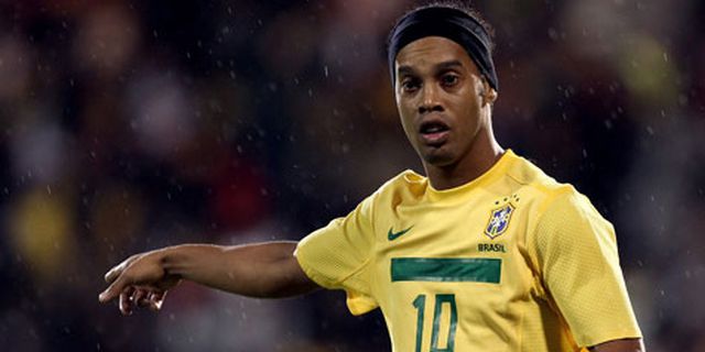 Jajal Inggris, Brasil Panggil Ronaldinho