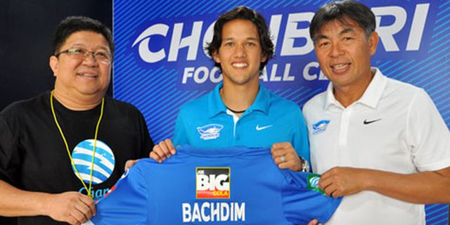 Irfan Bachdim Resmi Berseragam Chonburi FC