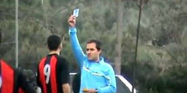 Video: Kartu Biru di Liga Amatir Yunani
