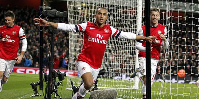 Walcott Puji Penampilan Apik Giroud