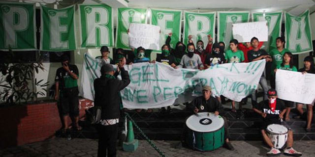 Minta Bantuan Walikota, Bonek Bantah Politisasi