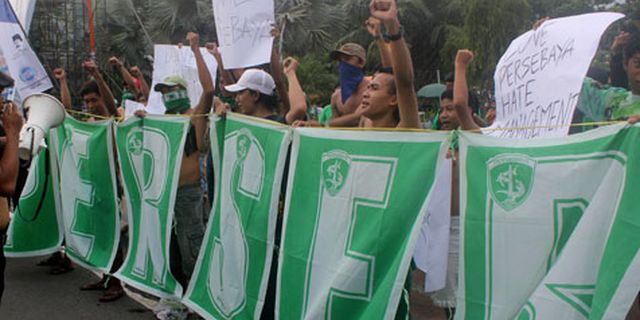 Bonekmania Gagal Temui Walikota Surabaya Bonekmania Gagal Temui Walikota Surabaya