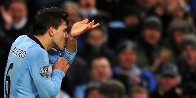 Jebol Gawang Liverpool, Aguero Tiru Selebrasi Suarez?