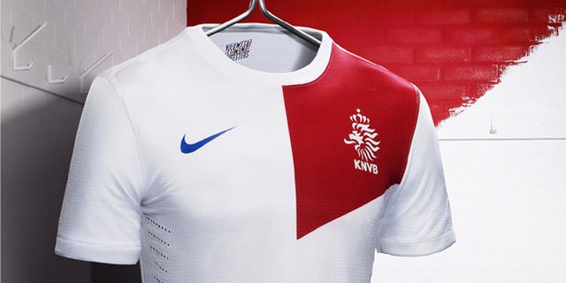 Detail Jersey: Belanda Away 2013-2014