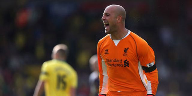 Reina Bakal Tetap di Liverpool Sampai 2016