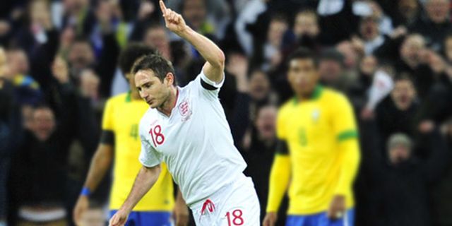 Hodgson Berharap Lampard Bertahan di Eropa Hodgson Berharap Lampard Bertahan di Eropa