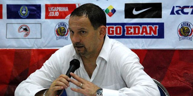 Dejan Pasrah Jika Arema Dibubarkan Dejan Pasrah Jika Arema Dibubarkan