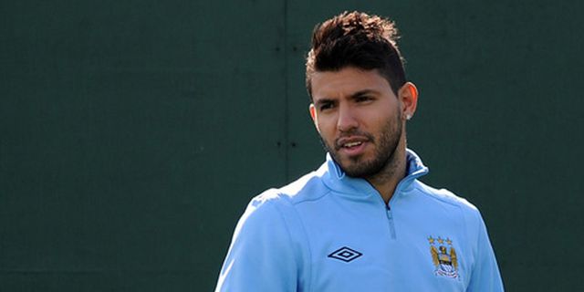 Aguero Ingin Mancini Bertahan di Etihad