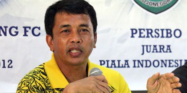 Semen Padang Patok Dobel Gelar Semen Padang Patok Dobel Gelar