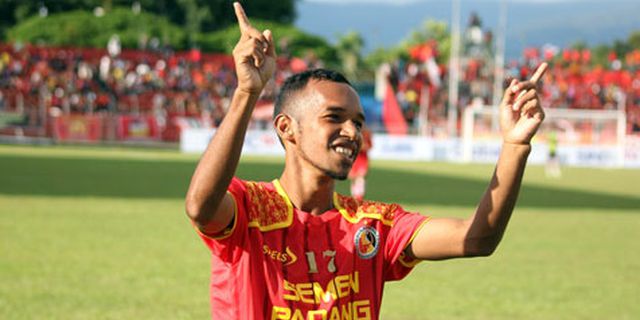 Elie Aiboy Puji Penampilan Rekan Barunya