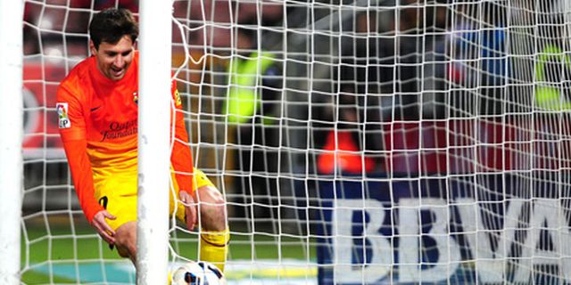Review: Dua Gol La Pulga Lesatkan Barcelona