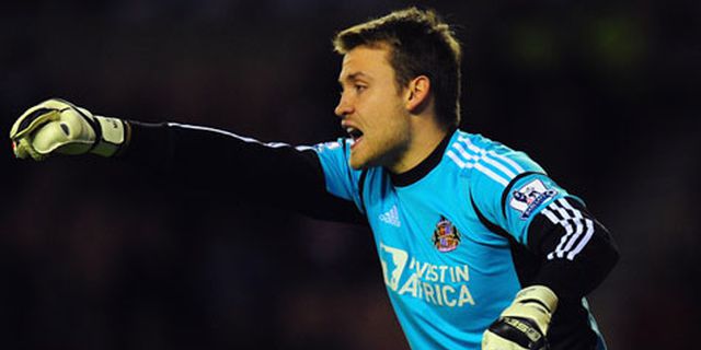 Apik di Sunderland, Mignolet Dipantau United dan Arsenal