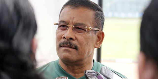 Umuh: Persib Ditargetkan Masuk Lima Besar Umuh: Persib Ditargetkan Masuk Lima Besar