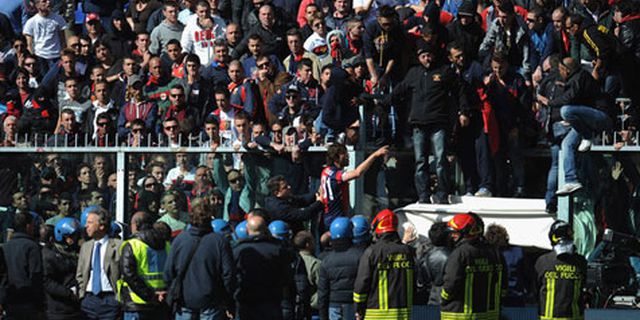 Delapan Tifosi Genoa Dipenjara