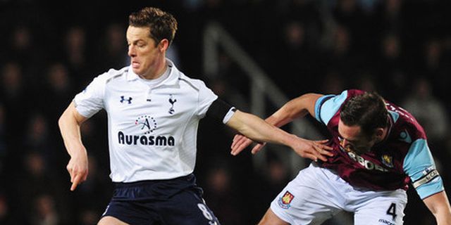 Parker Kecewa Diejek Suporter The Hammers