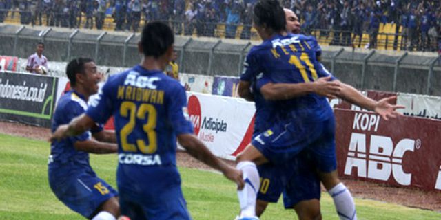 HT Review ISL: Gol Kenji Bawa Persib Unggul Sementara HT Review ISL: Gol Kenji Bawa Persib Unggul Sementara