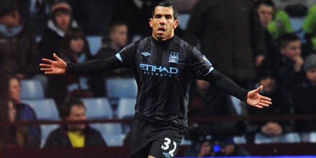 Review: Tevez Bawa City Kembali Dekati United