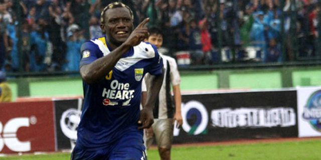 Dzumafo Absen Melawan Sriwijaya FC