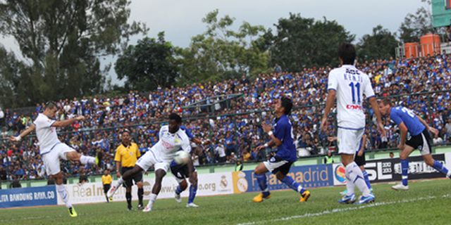 ISL Review: Persib Menangi Derby Bandung