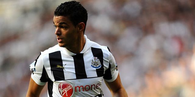 Demi Ben Arfa, Liverpool Rela Korbankan Carroll