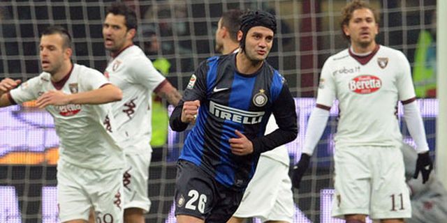 Chivu Prihatin Dengan Performa Buruk Inter