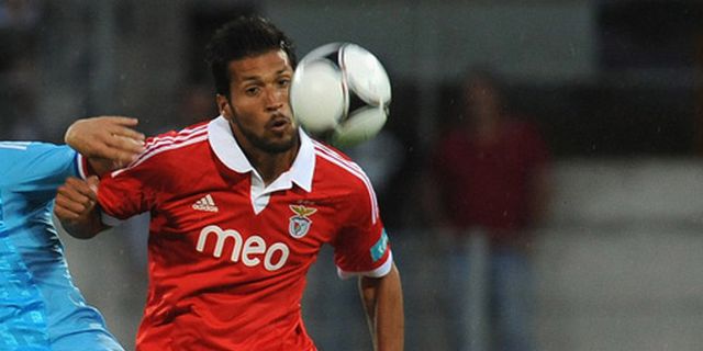 Benfica Disebut Sepakat Jual Garay ke MU