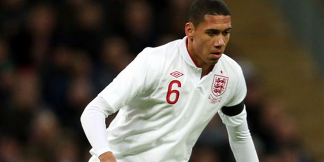 Smalling Berambisi Gantikan Posisi Rio Ferdinand