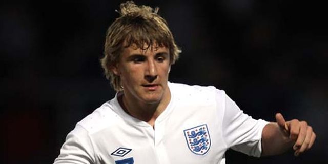 Luke Shaw Goda Chelsea Lagi