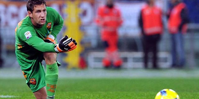 Betah Di Roma, Stekelenburg Yakin Jadi Kiper Terbaik Betah Di Roma, Stekelenburg Yakin Jadi Kiper Terbaik
