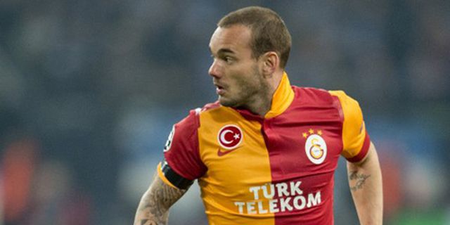 Demi Fit Lawan Madrid, Gala Parkir Sneijder