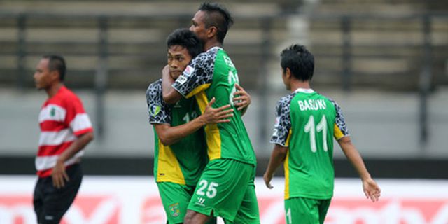 Sikat Perseba, Persebaya ke Puncak Klasemen