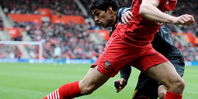 Liverpool Pasang Harga Untuk Luis Suarez Liverpool Pasang Harga Untuk Luis Suarez