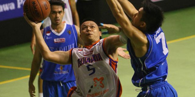 Kelly Purwanto Bantu Pelita Jaya Tundukkan Stadium Kelly Purwanto Bantu Pelita Jaya Tundukkan Stadium