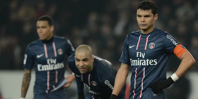 Thiago Silva dan Alex Tetap Dibawa PSG ke Barca