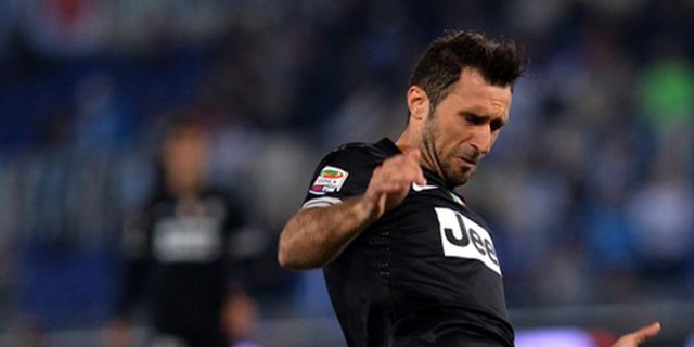 Vucinic: Scudetto Belum Jadi Milik Bianconeri Vucinic: Scudetto Belum Jadi Milik Bianconeri