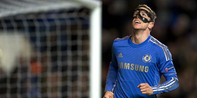 Torres Kenakan Topeng Keberuntungan Sampai Akhir Musim