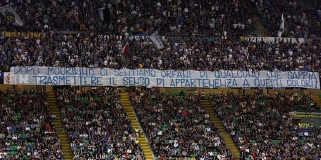 Interisti Curhat Lewat Banner Raksasa