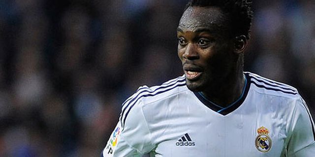 Essien Kemungkinan Absen Lawan Dortmund