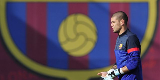 Valdes Tak Diizinkan Barca ke Arsenal