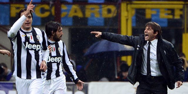 Pirlo Anggap Conte Lebih Jenius Dari Arrigo Sacchi