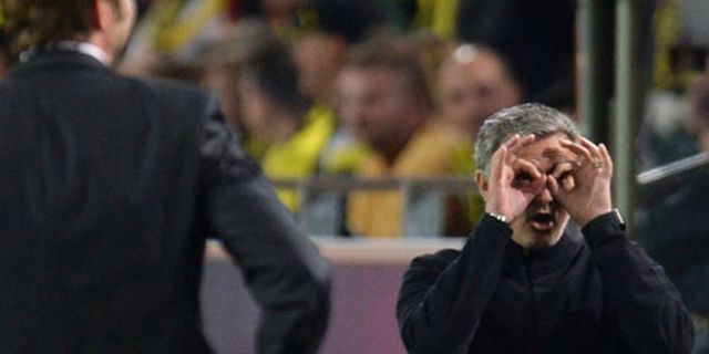 Mourinho: Lewandowski, Kami Sangat Kecewa Mourinho: Lewandowski, Kami Sangat Kecewa