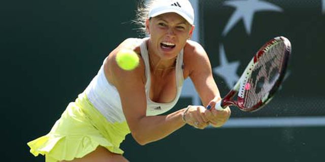 Wozniacki Disingkirkan Suarez di Turnamen WTA Stuttgart