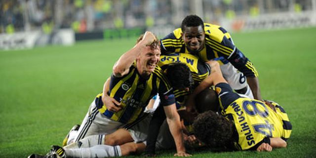 Review: Fenerbahce Jaga Kans Lolos Ke Final