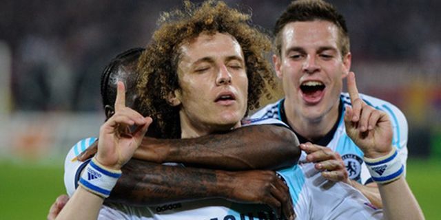 Review: David Luiz Dekatkan Chelsea ke Final Review: David Luiz Dekatkan Chelsea ke Final