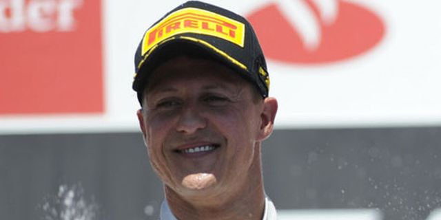 Schumacher Bakal Kendarai Mobil F1 di Nurburgring