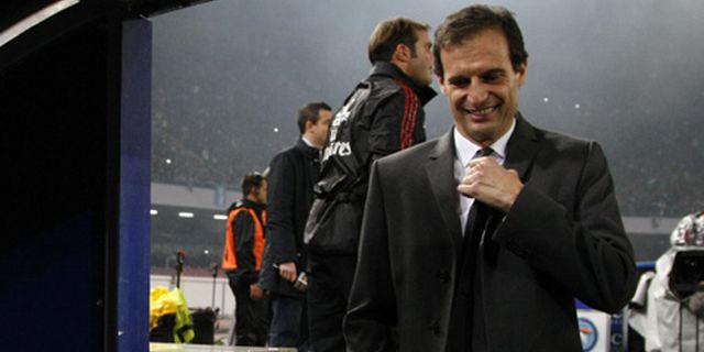 Dukungan Milanisti Tetap Bersama Allegri Dukungan Milanisti Tetap Bersama Allegri